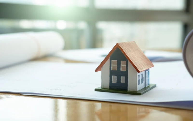 Trava patrimonial: irregularidades imobiliárias travam empresas e fortunas familiares na sucessão 